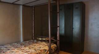 Отель Титул Нижний Новгород Односпальная кровать в общем номере с 4 кроватями-3